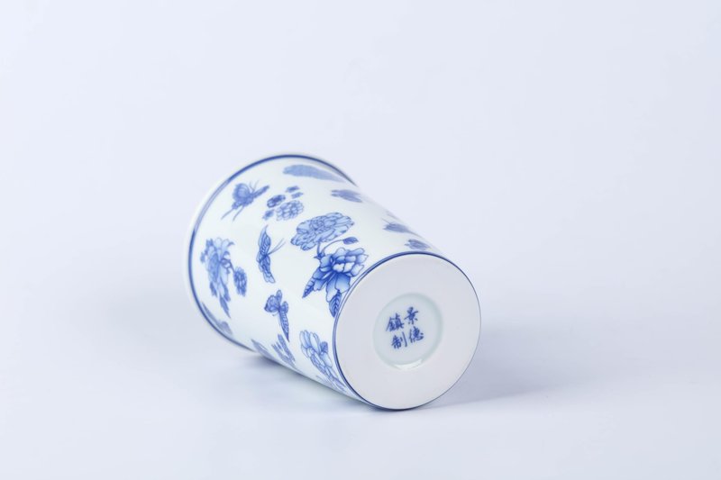 meicilin 14 oz ceramics Handmade blue and white Retro Coke cups coffee tea set of 4 china Coffee Mugs for Tea, Milk,Dishwasher and Microwave Safe,Free gift soft silicone cover and gift box