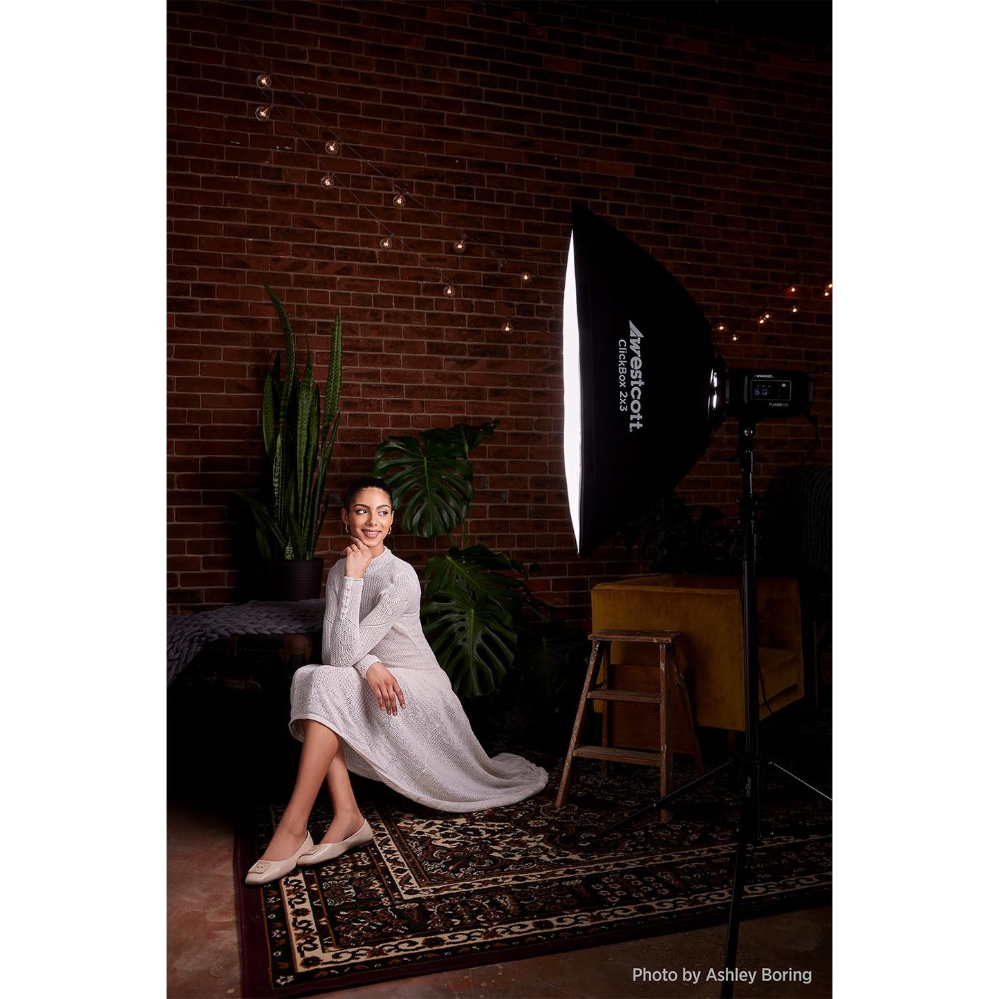 Westcott FJ400-SE 400Ws Photography Studio Strobe – AC-Powered Monolight Flash with FJ Wireless Trigger Compatibility, Bowens Mount, Fast Recycle Time, 5500K Daylight Color, & LED Modeling Light