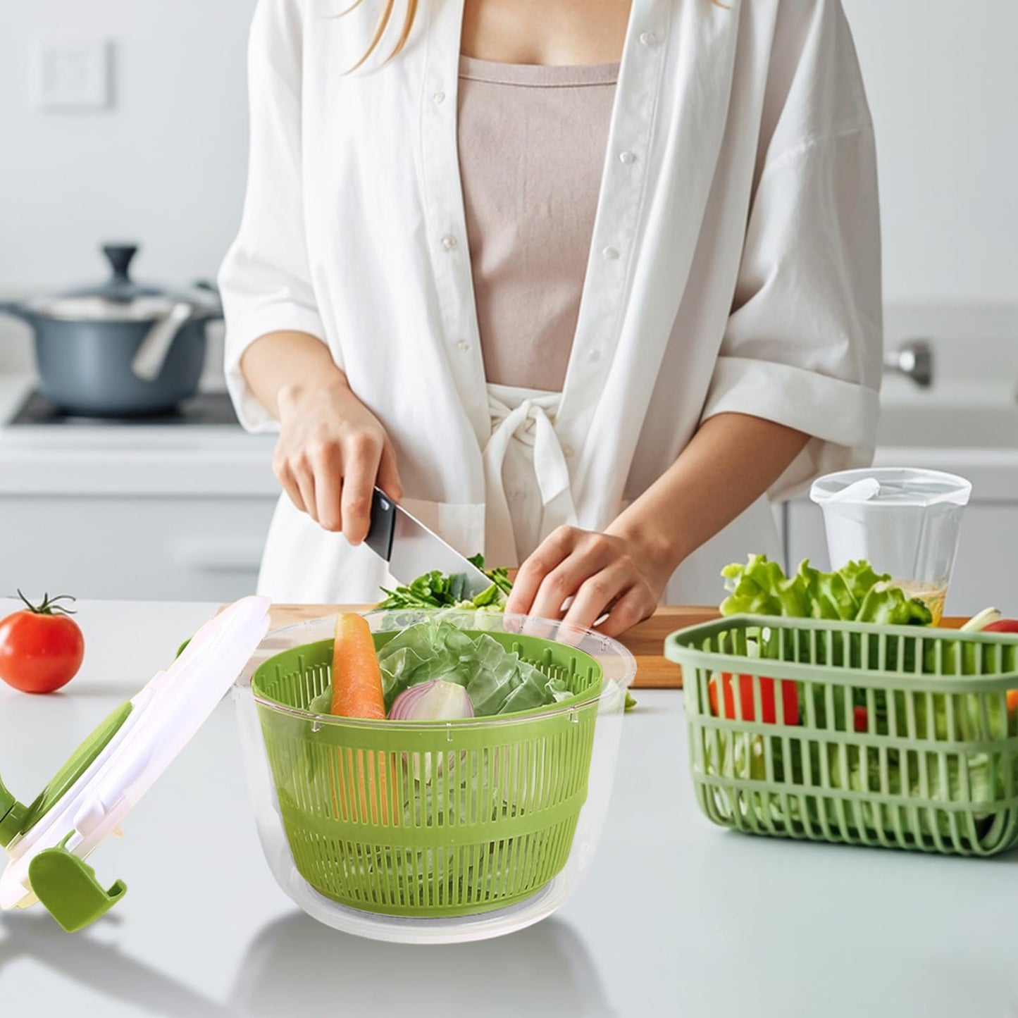 Large Salad Spinner with Lid, 5 Qt Capacity, Manual Vegetable Dryer with Double-Lock Handle, Quick and Easy Multi-Use Lettuce Spinner, Vegetable Dryer, Fruit Washer
