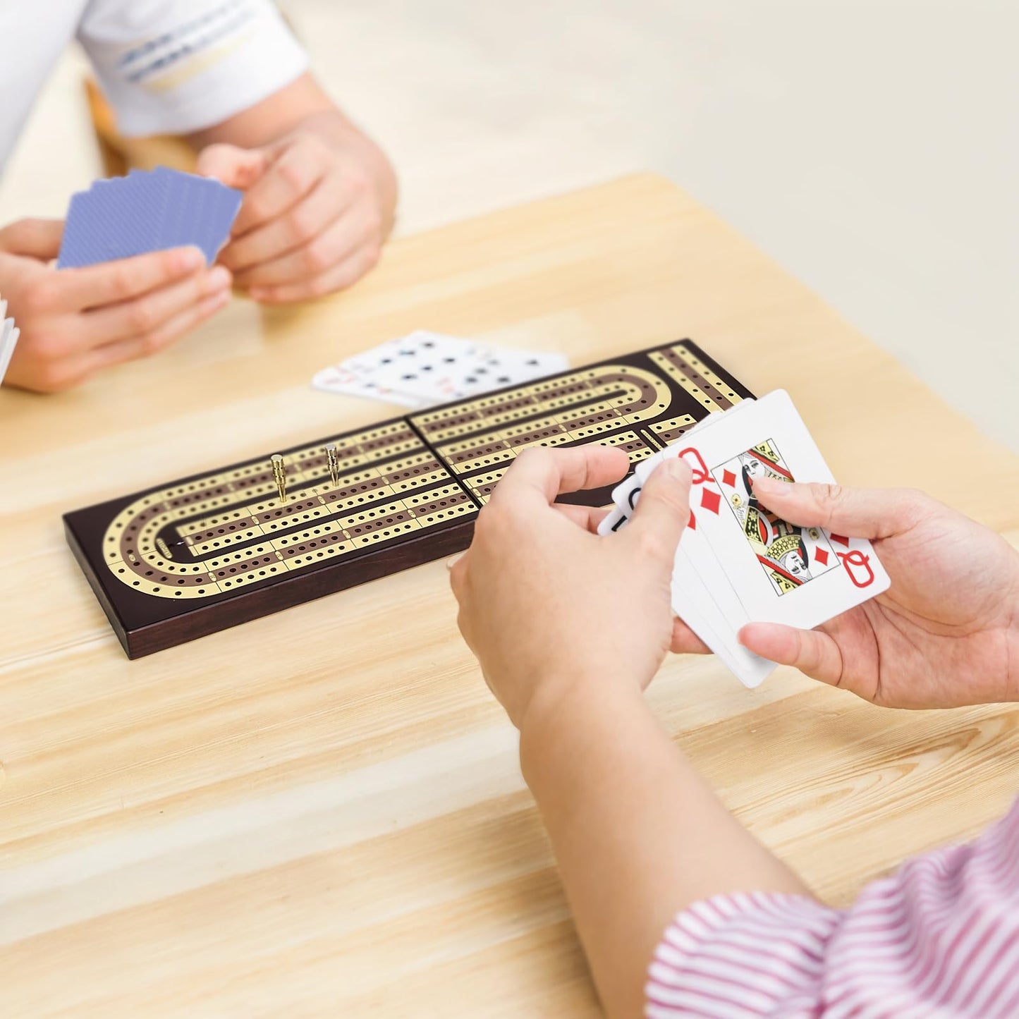 ESENHARBER Foldable Wooden Cribbage Board Set - Elegant 3-Track Design with Magnetic Closure, 9 Metal Pegs, Full Deck of Cards, Perfect for Family Game Nights and Travel
