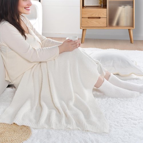 JOOJA Birthday Get Well Soon Cozy Gift Basket Care Package for Women with Blanket, Fuzzy Socks, Eye Mask, Headband Cozy Essentials - White