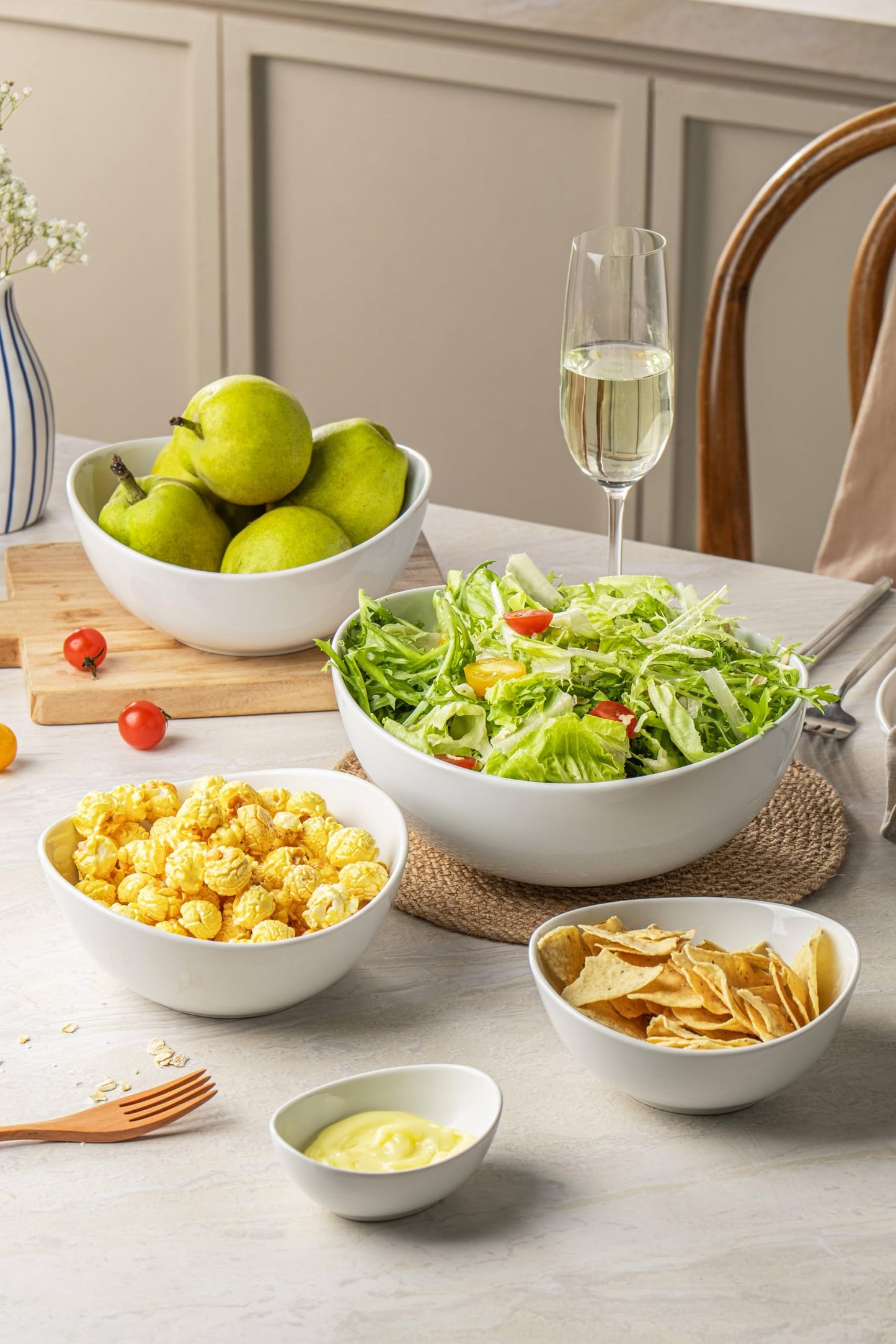 Familywood Porcelain Serving Bowls set for Entertaining, 3-11-20-32-50 Ounce, Scratch Resistant, 5 Piece Serving Bowl Set, Prep Salad Bowls for Christmas Thanksgiving, Dishwasher Safe, Pure White