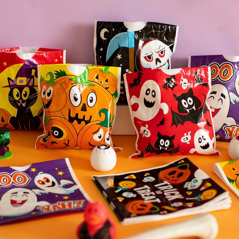 JOYIN 96PCS Halloween Drawstring Treat Bags, 6"x6" Halloween Goodie Candy Bags, 12 Designs Goody Gift Bag Bulk for Kids Boys Girls Trick or Treating, Classroom Party Favor Supplies