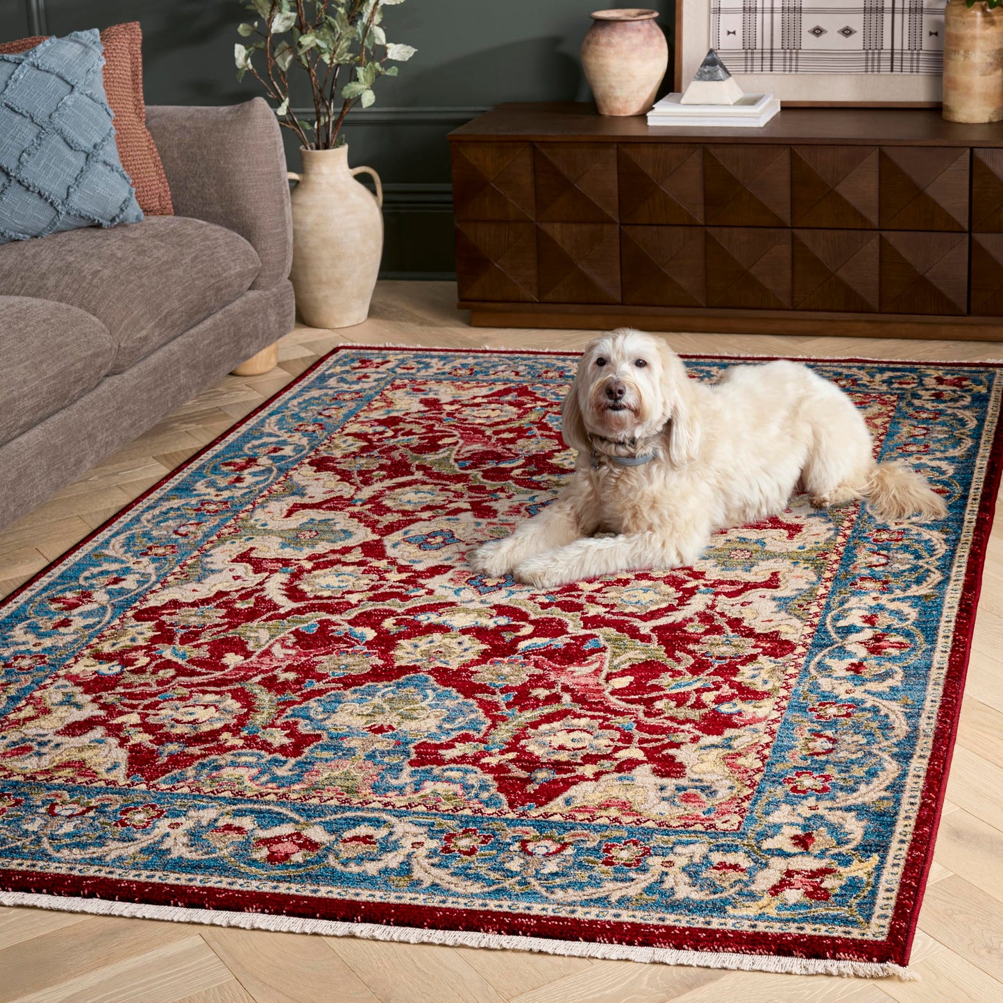 SAFAVIEH Area Rug 8x10 - Kashan Collection - Large - Red & Blue, Traditional Oriental Design, Non-Shedding & Easy Cleaning, Ideal for Living Room, Bedroom, Office, Dining Space (KSN307Q)