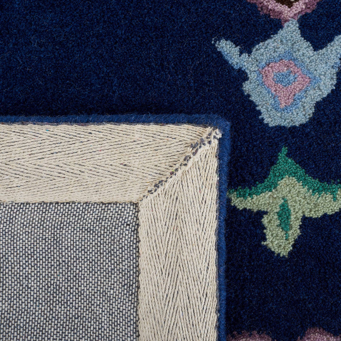 SAFAVIEH Bellagio Collection 8' x 10' Navy/Ivory BLG535N Handmade Medallion Premium Wool Living Room Dining Bedroom Area Rug