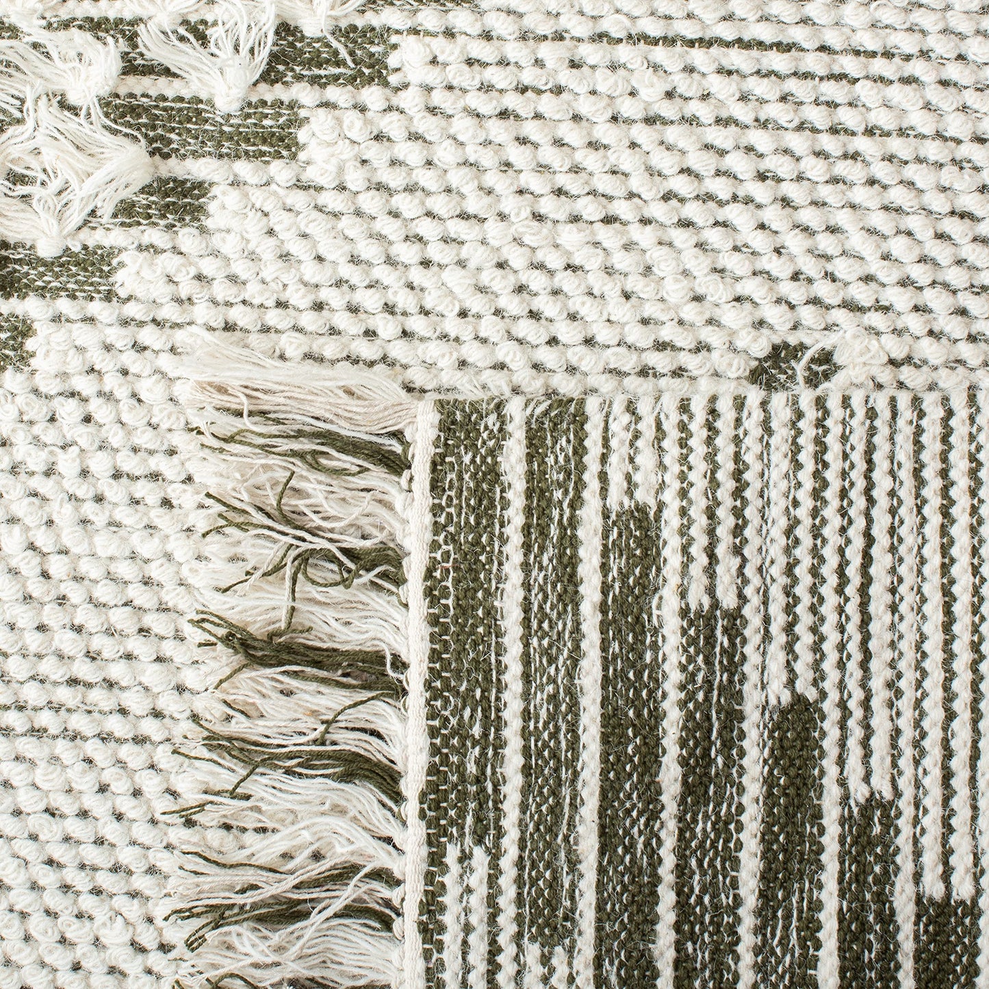 SAFAVIEH Area Rug 8x10 - Vermont Collection - Large - Ivory & Green, Handmade Wool, Ideal for Living Room, Bedroom, Office, Dining Space (VRM501A)
