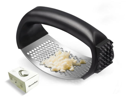 Garlic Press Equipped with Soft Ergonomic Handle, Easy to Crush Garlic, Easy to Clean, and Rust-resistant, Upgrade Black
