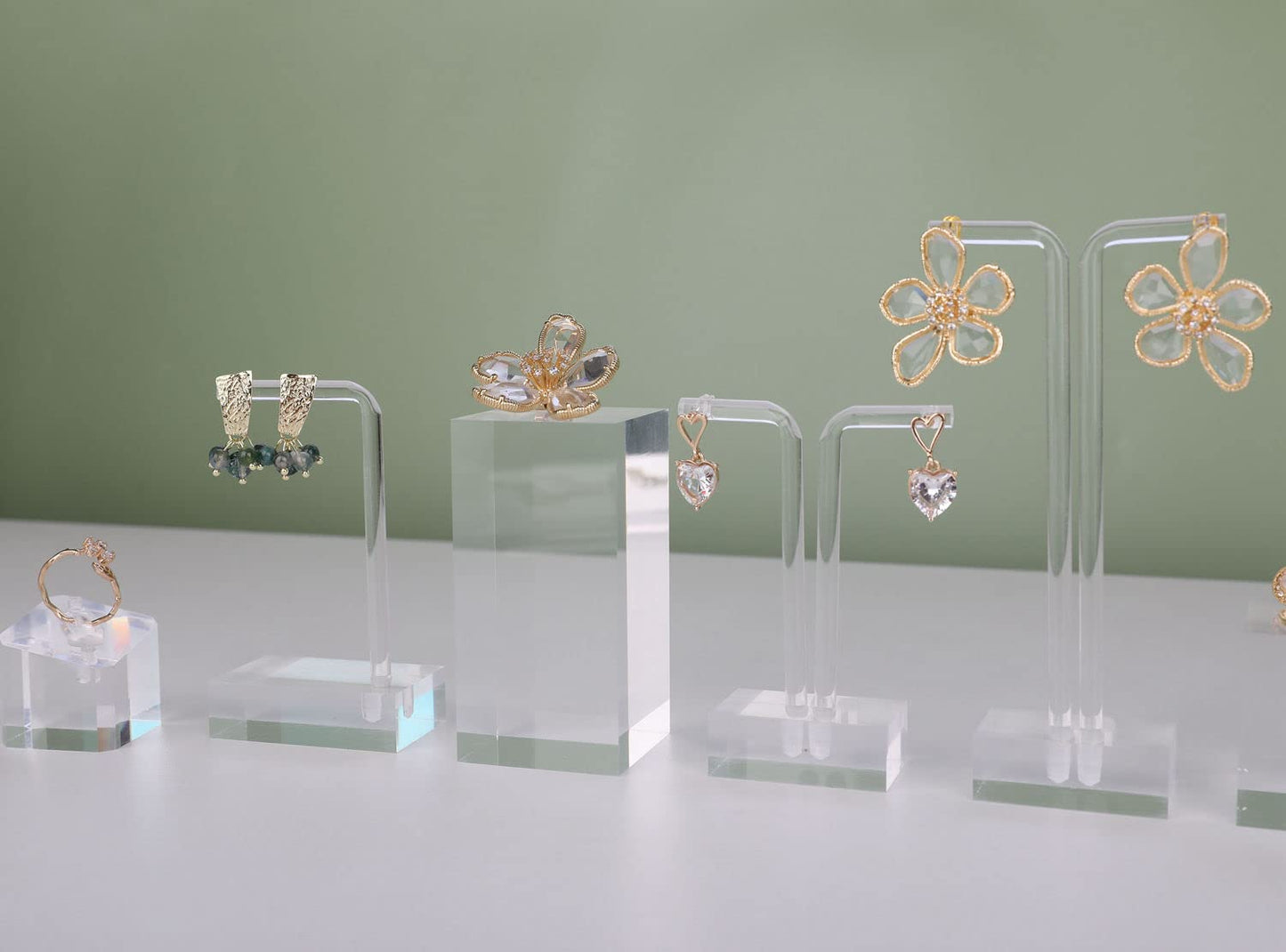 GemeShou Acrylic ring risers for display, Clear jewelry stand display risers, Retail earring riser for display home decor【1.57 L x1.57 W x3.15 H inch】