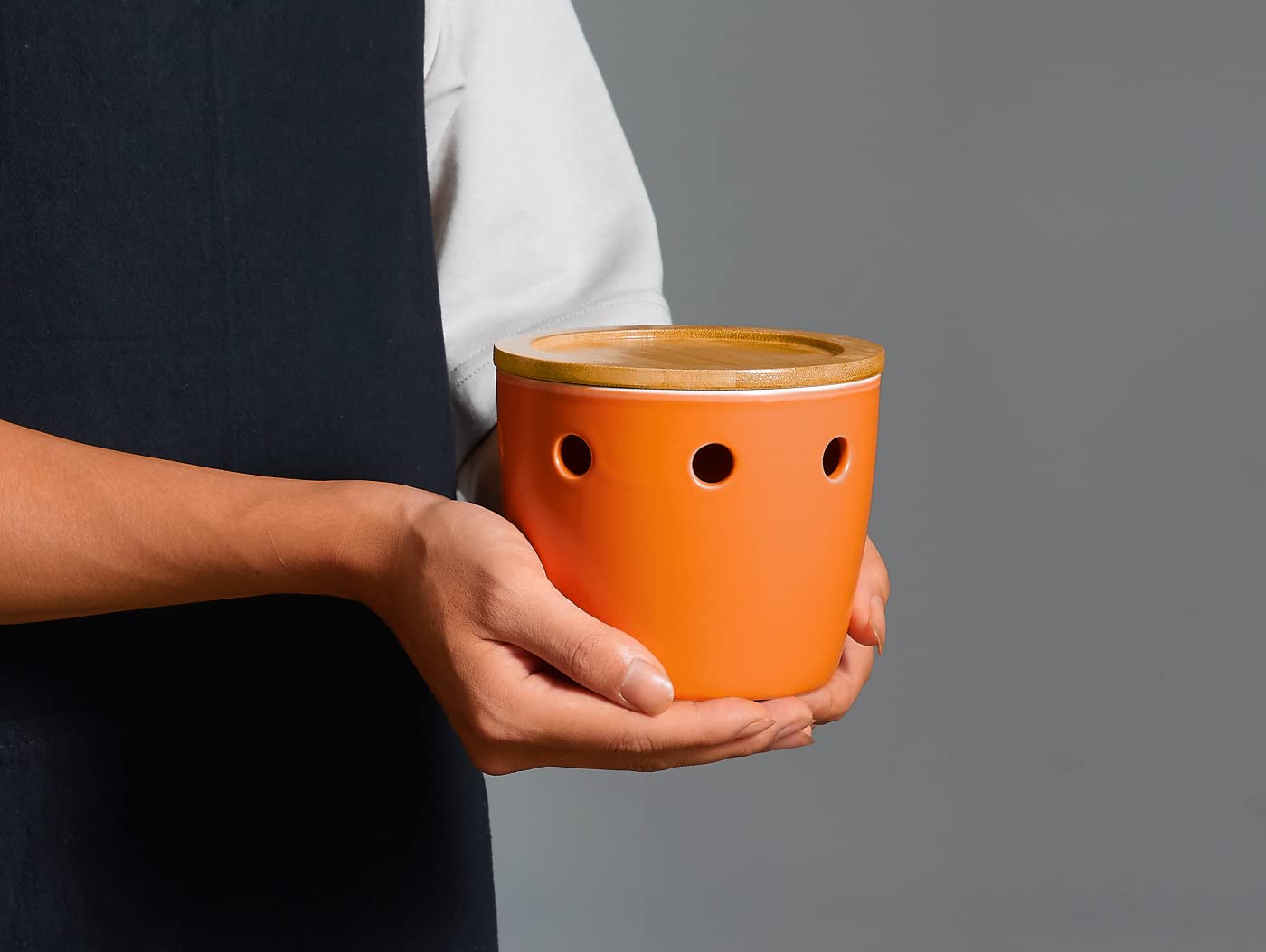 ONEMORE Large Garlic Keeper with Lid, Ceramic Garlic Saver 5 inch, Garlic Keeper for Counter, Orange