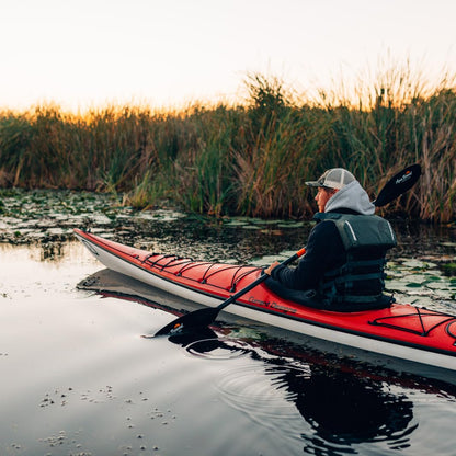 AQUA BOUND Sting Ray Carbon 2-Piece Kayak Paddle with Posi-Lok™ Ferrule, Carbon Shaft, Reinforced Nylon Dihedral Blades for Flatwater Touring and Kayak Fishing (230 cm)