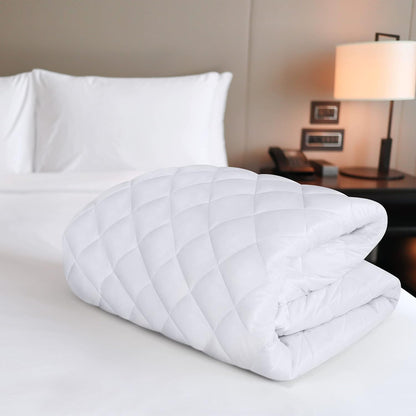 Utopia Bedding Quilted Fitted Mattress Pad - Full Size Deep Pocket Protector | Machine Washable (White)