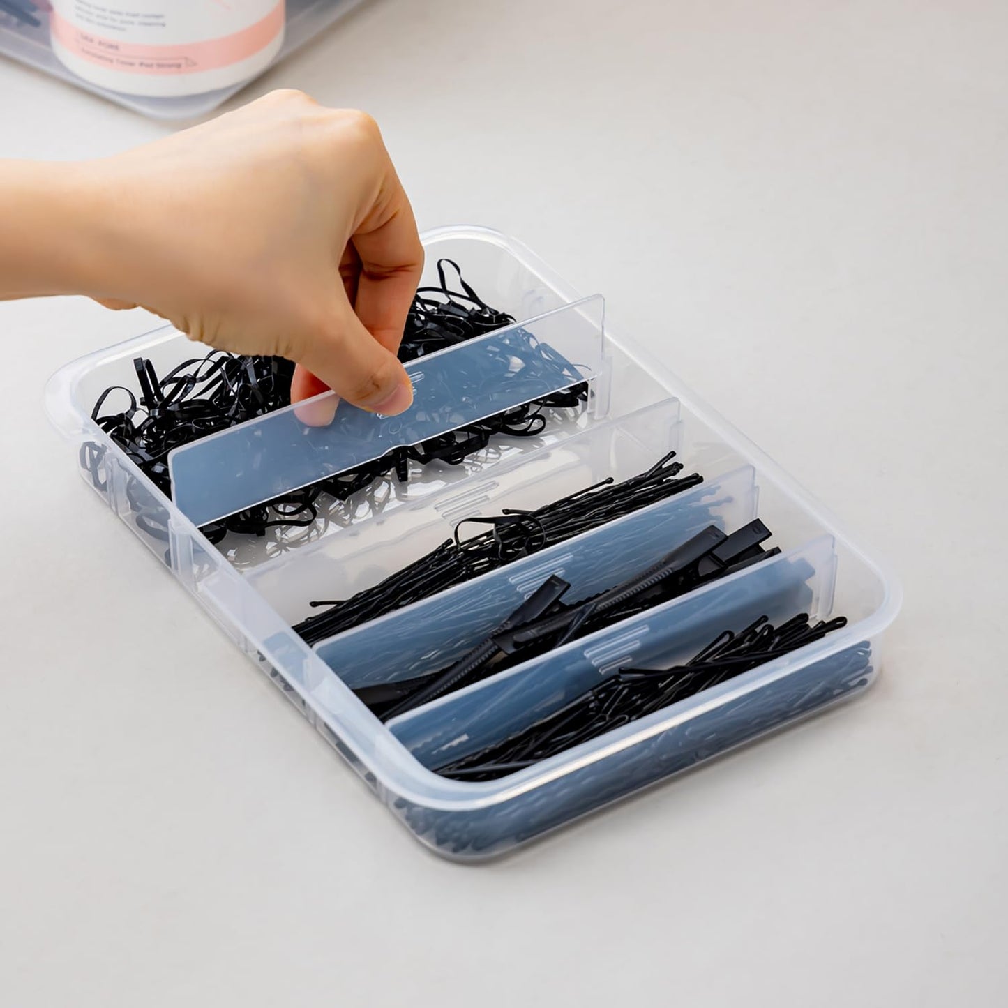 Vidifor Plastic Clear Portable Handled Storage Box with Adjustable Dividers Art Supply Organizer Multipurpose Home Utility Box for Craft, Sewing, Medicine, Makeup, Office Supplies (L, Clear)