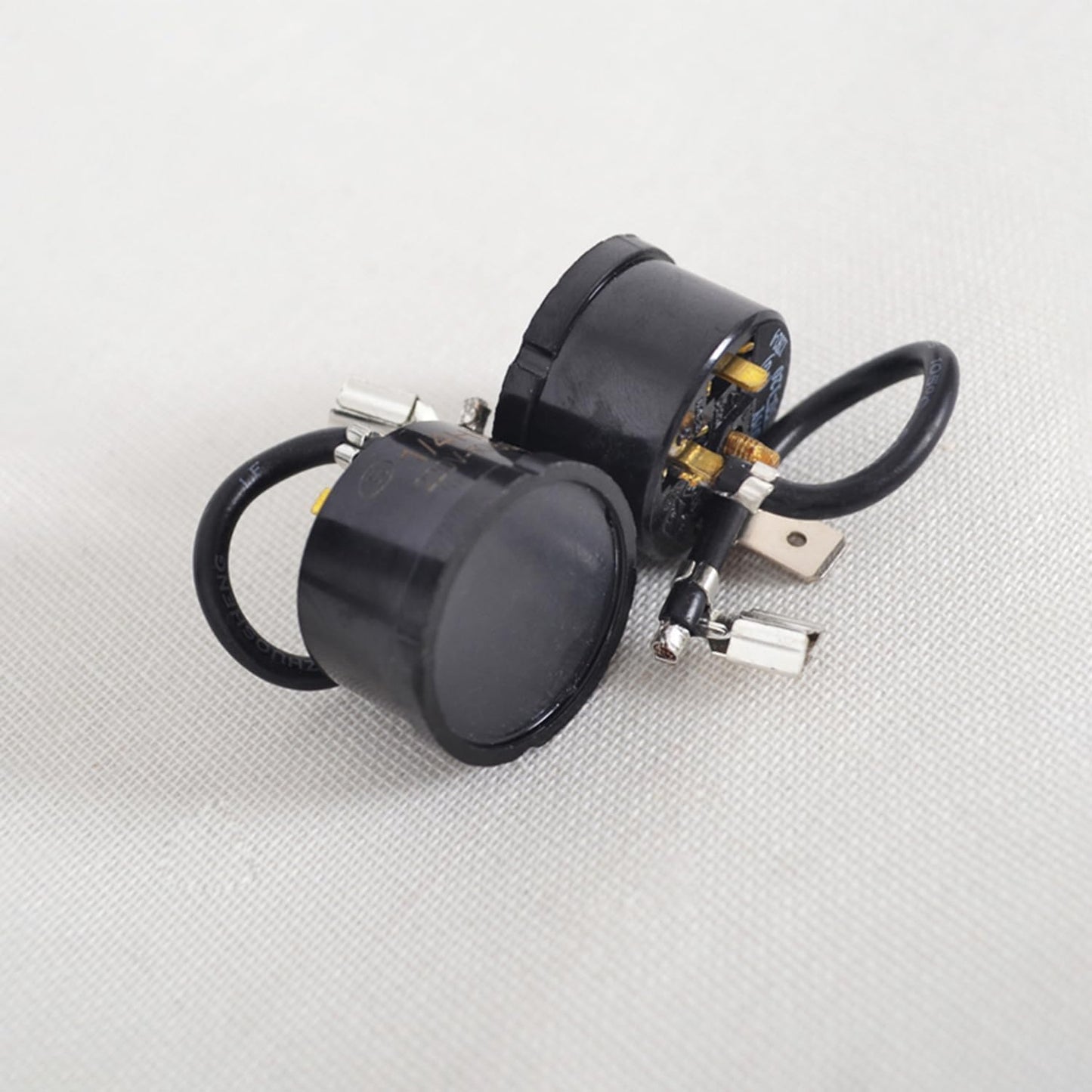 Othmro 1Pcs Compressor Protector - Thermal Overload Protector for 1500W Car Refrigerator and Portable Freezer