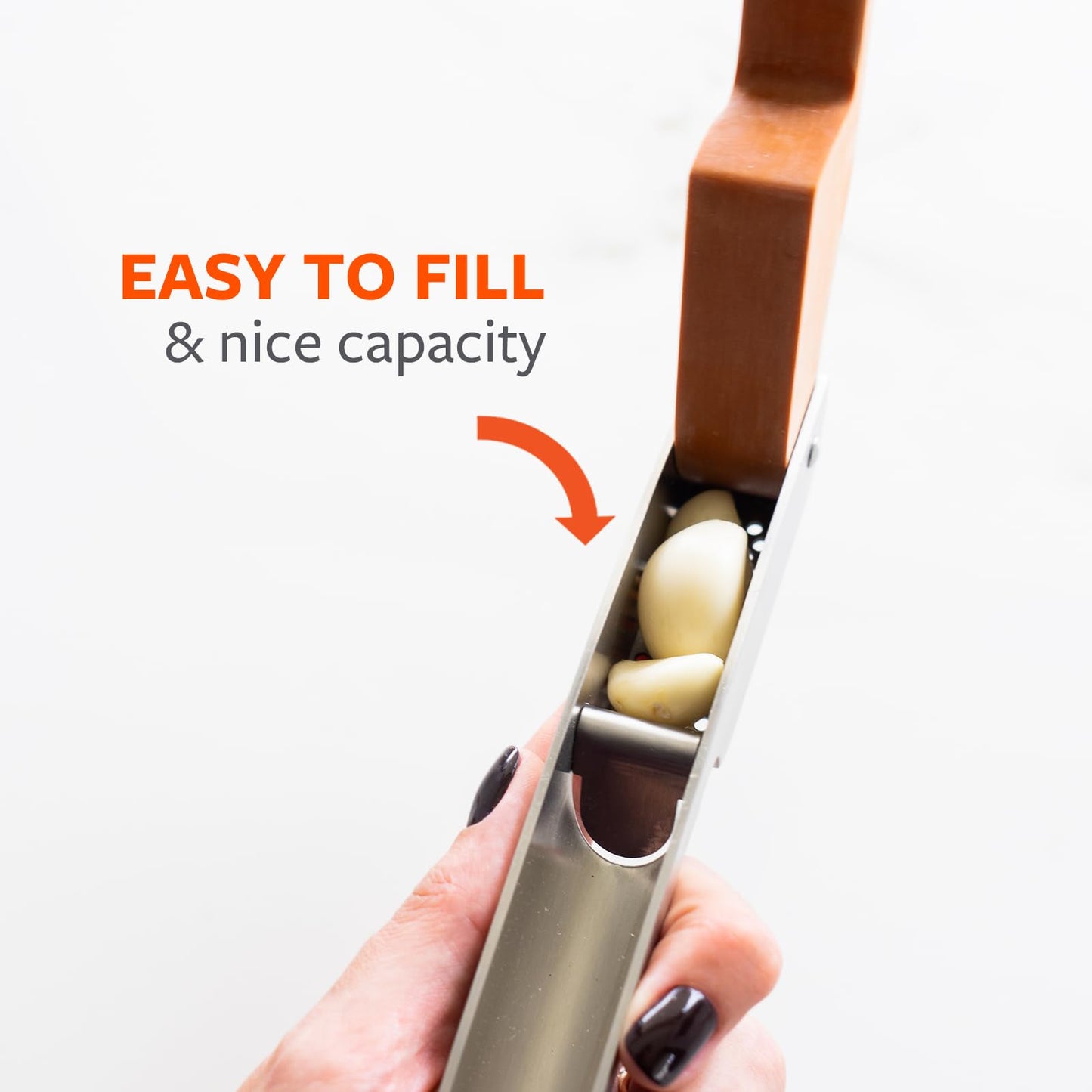 Full Circle Crushed It - Easy-Clean Stainless Steel Garlic Press - Effortless Crushing and Quick Mess-Free Clean-Up - Integrated Cleaner Scraper, Dishwasher safe