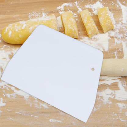 SUPVOX Plastic Dough Scraper 20 Pcs Cake Scraper Set for Baking Dough and Icing Spreading Ergonomic Kitchen Pastry Scraping Tool White