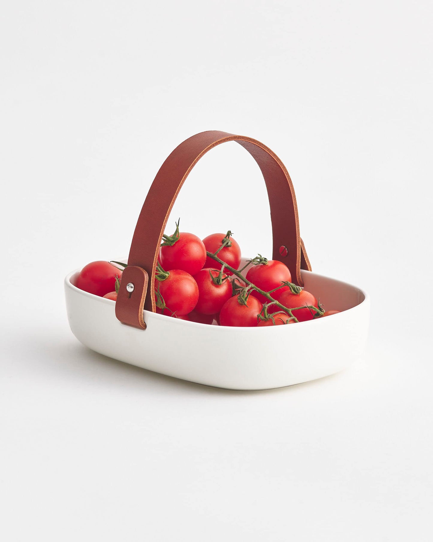 MARIMEKKO Koppa Oiva Serving Tray — Refine Your Kitchen Décor with Our Iconic White Stoneware — Stylish & Classic White Porcelain Serving Tray to Elevate Your Dining Experience (5 in x 8 in)