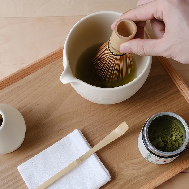 Matcha Whisk Set, Ceramic Matcha Bowl & Whisk Holder, Bamboo Accessory, Modern Design (Matte Crème, Pouring Spout) (Matte Crème)