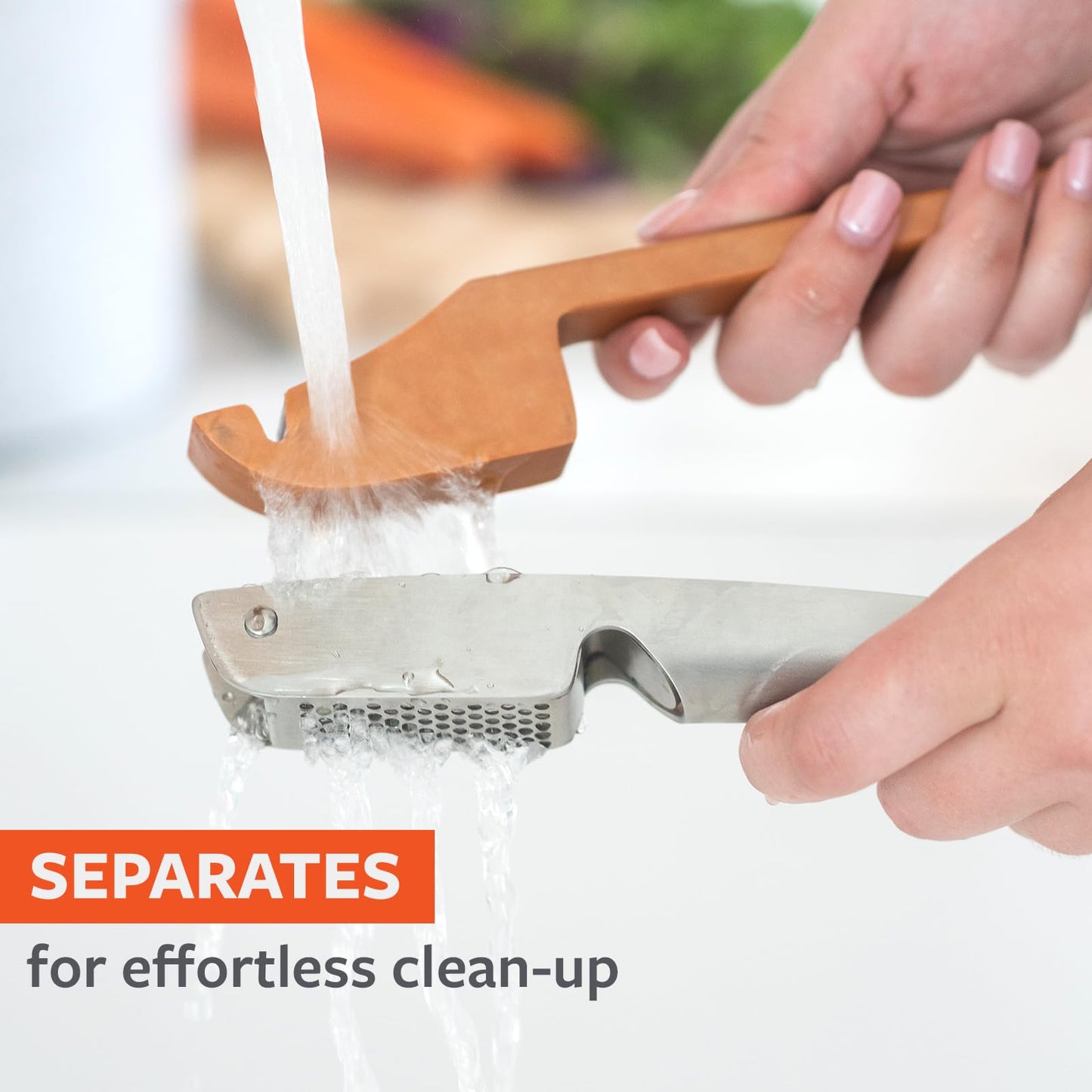 Full Circle Crushed It - Easy-Clean Stainless Steel Garlic Press - Effortless Crushing and Quick Mess-Free Clean-Up - Integrated Cleaner Scraper, Dishwasher safe