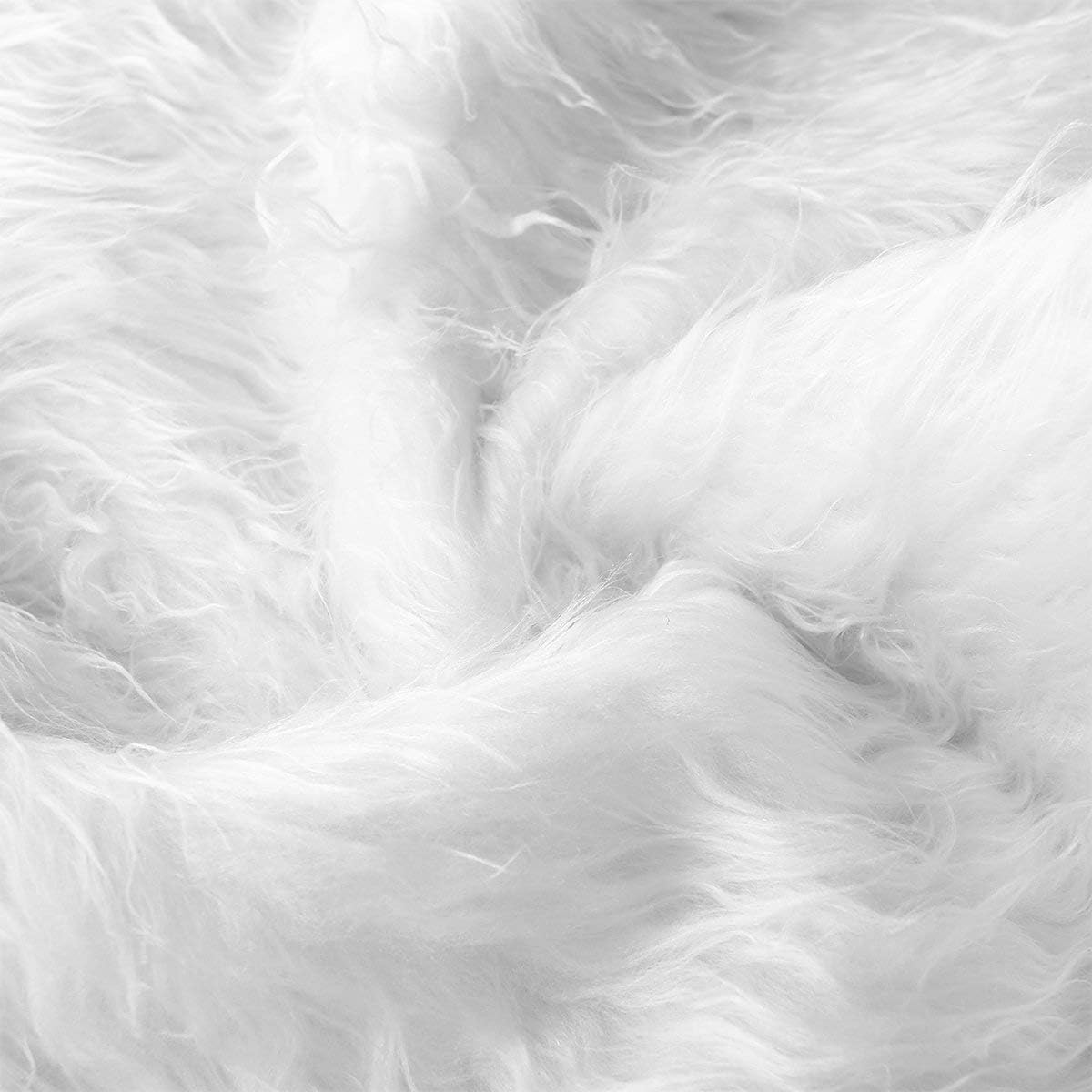 Christmas Tree Plush Skirts, 30 inches White Pure Long Haired Faux Fur Xmas Tree Skirt for Holiday Decorations