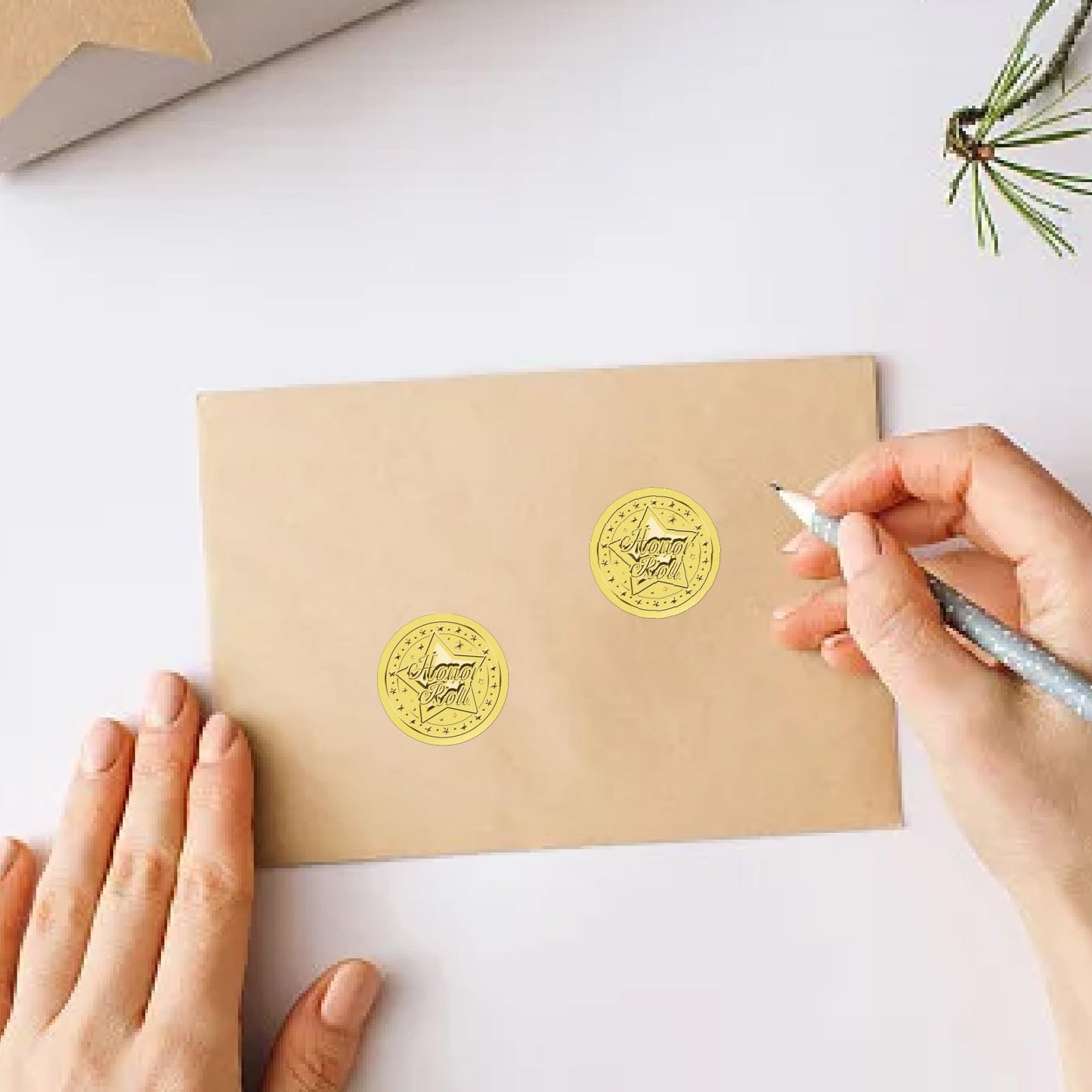 CRASPIRE 625Pcs Honor Roll Star Gold Certificates Stickers 1.5" Foil Embossed Self Adhesive Envelopes Seals Round Labels for Invitation Graduation Award Corporate Diplomas Wedding Gift Wrapping Decor