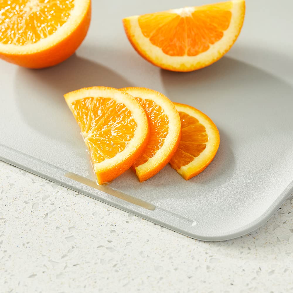 Premium Upgraded doblé Non-Scratch Flexible Cutting Board for Chopping, Scratch Free, Juice Grooves with Easy Grip Handle, Non-Slip Dishwasher Safe for Kitchen 9.3" x 13.7" (Deep Black)