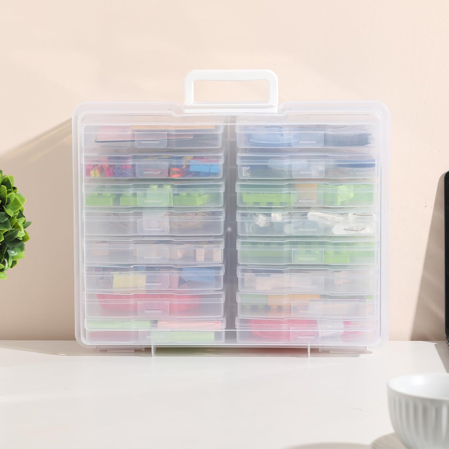 novelinks Transparent 4" x 6" Photo Cases and Clear Craft Keeper with Handle, 16 Inner Photo Organizers & Photo Storage Box, Plastic Photo Storage Containers (Clear)