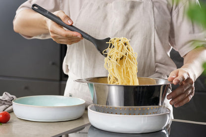 Zyliss E980231 Spaghetti Spoon, Sustainable Wheatstraw/Nylon, Scoop and Drain Spaghetti and Pasta, Non Stick, Heat Resistant Silicone Head, Beluga Grey, 12.2" X 2.5", Dishwasher Safe