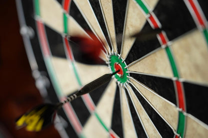 Empire USA - Henry Dartboard w/Cabinet