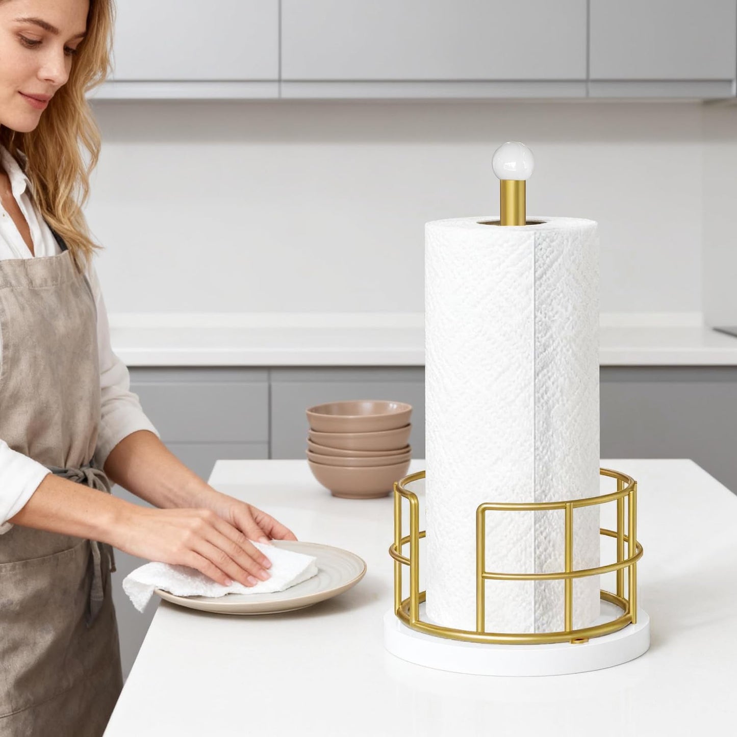 YATINEY Paper Towel Holder, Kitchen Paper Towel Holder for Countertop, Gold Paper Towel Stand with Wooden Base, Freestanding Kitchen Roll Holder, for Standard Size Rolls, Gold CJ05DW
