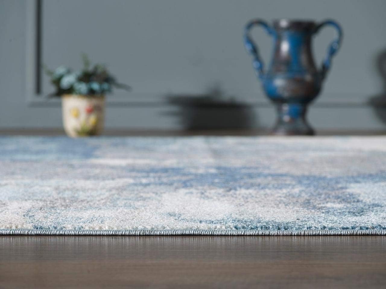LUXE WEAVERS Abstract Distressed Area Rug, Blue, 2x3