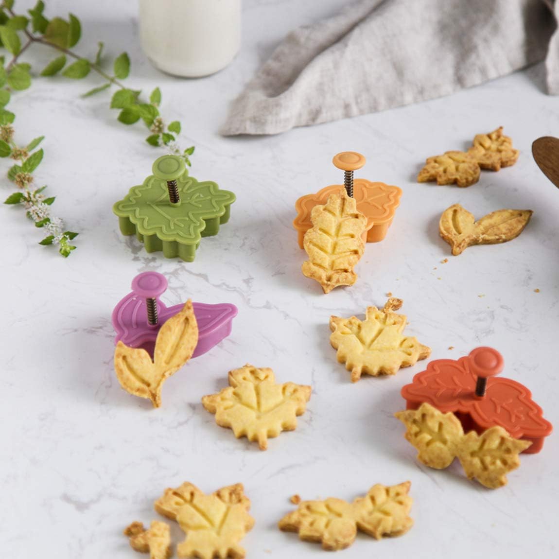 Yunko Cake Leaves Baking Pie Crust Cookie Cutters, Set of 4