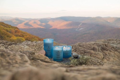 Chesapeake Bay Candle Scented Candles, Confidence + Freedom (Oak Moss Amber), Medium (2-Pack)