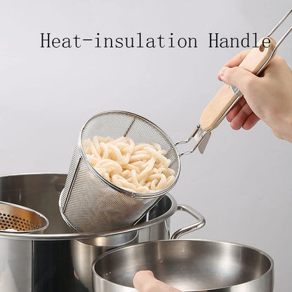 2 Pieces Pasta Strainer Basket Stainless Steel Fine mesh Pasta Strainer Basket with Wooden Handle Good For Boiling Food Spaghetti Dumpling (Dia 5.5inch/14cm)