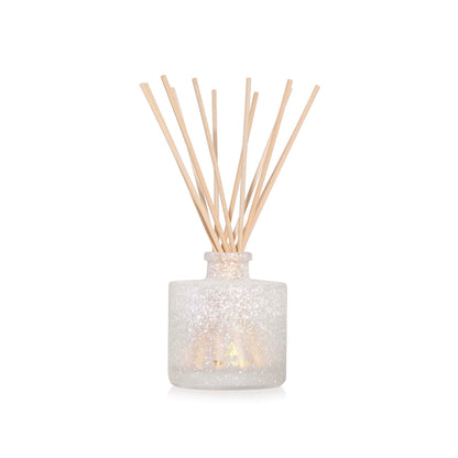 Thymes Frasier Fir Reed Diffuser Set – Includes Reeds, Fragrance Oil, and Frosted Glass Bottle – Fragrance Oil Diffuser – Room Fresheners – Luxury Home Decor – Green & Clear (Pine Needle, 4 fl oz)