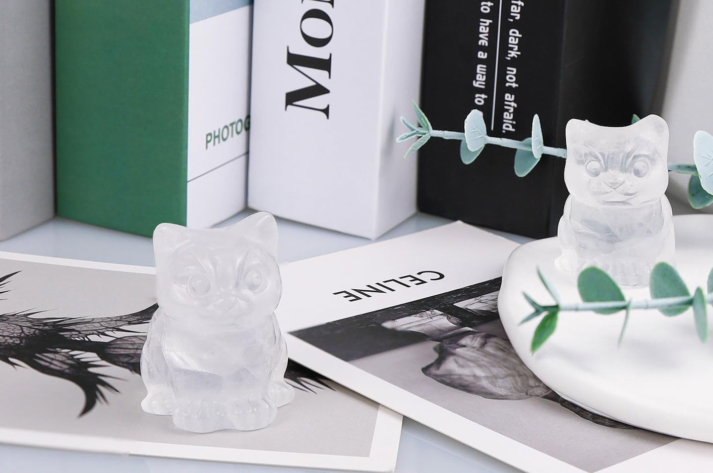 QINJIEJIE Clear Quartz Cat Crystals Figurine Carved Stone Gifts Statue Healing Crystal White Kitten Polished Pocket Gemstone Sculpture Room Home Office Decoration Sitting Cat Gifts for Woman