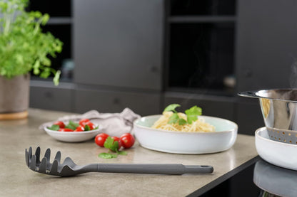 Zyliss E980231 Spaghetti Spoon, Sustainable Wheatstraw/Nylon, Scoop and Drain Spaghetti and Pasta, Non Stick, Heat Resistant Silicone Head, Beluga Grey, 12.2" X 2.5", Dishwasher Safe