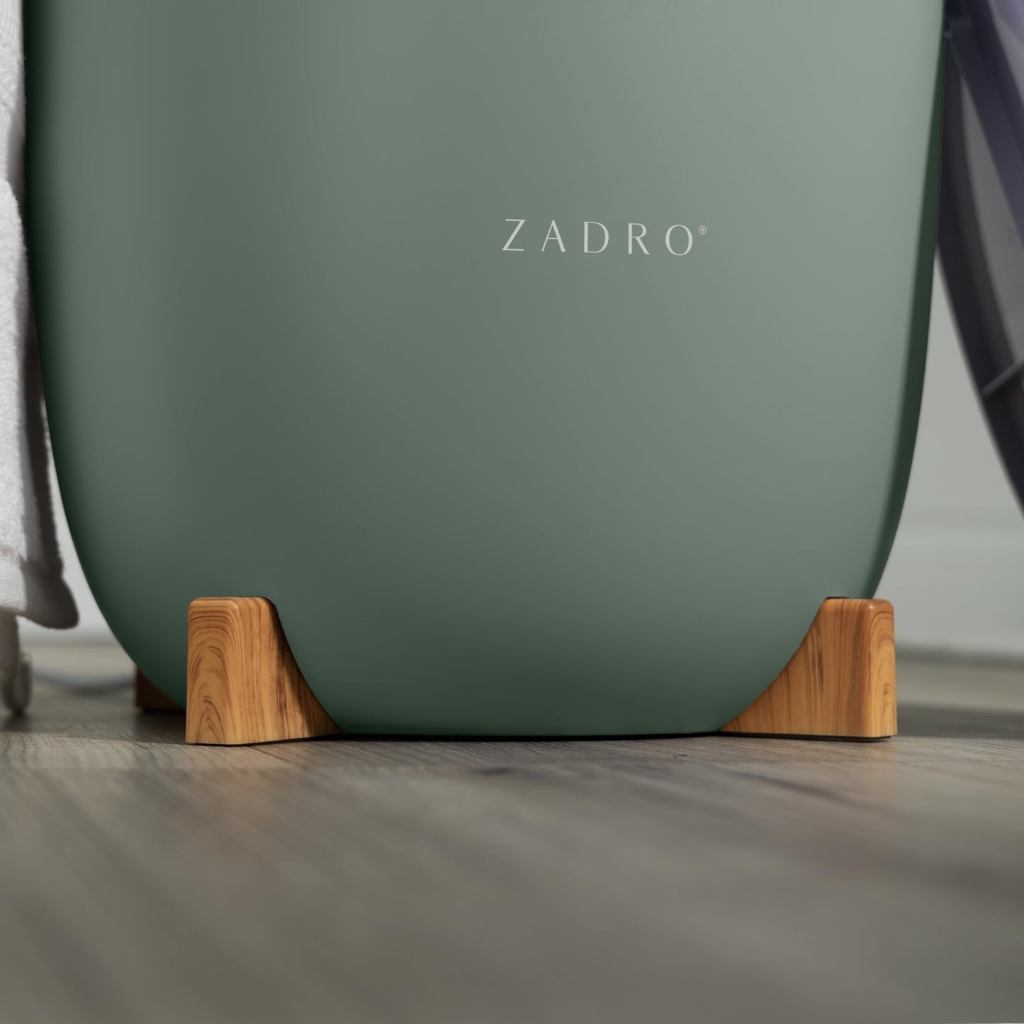 Zadro Large Hot Towel Warmer Bucket Timer Electric Towel Warmer for Bathroom Auto-Shut Off Heated Towel Warmer Spa (Large | 20L | 12" Dia. x 21" Tall, White)