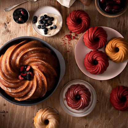 Nordic Ware Swirl Bundt Pan, 10-Cup, Gold