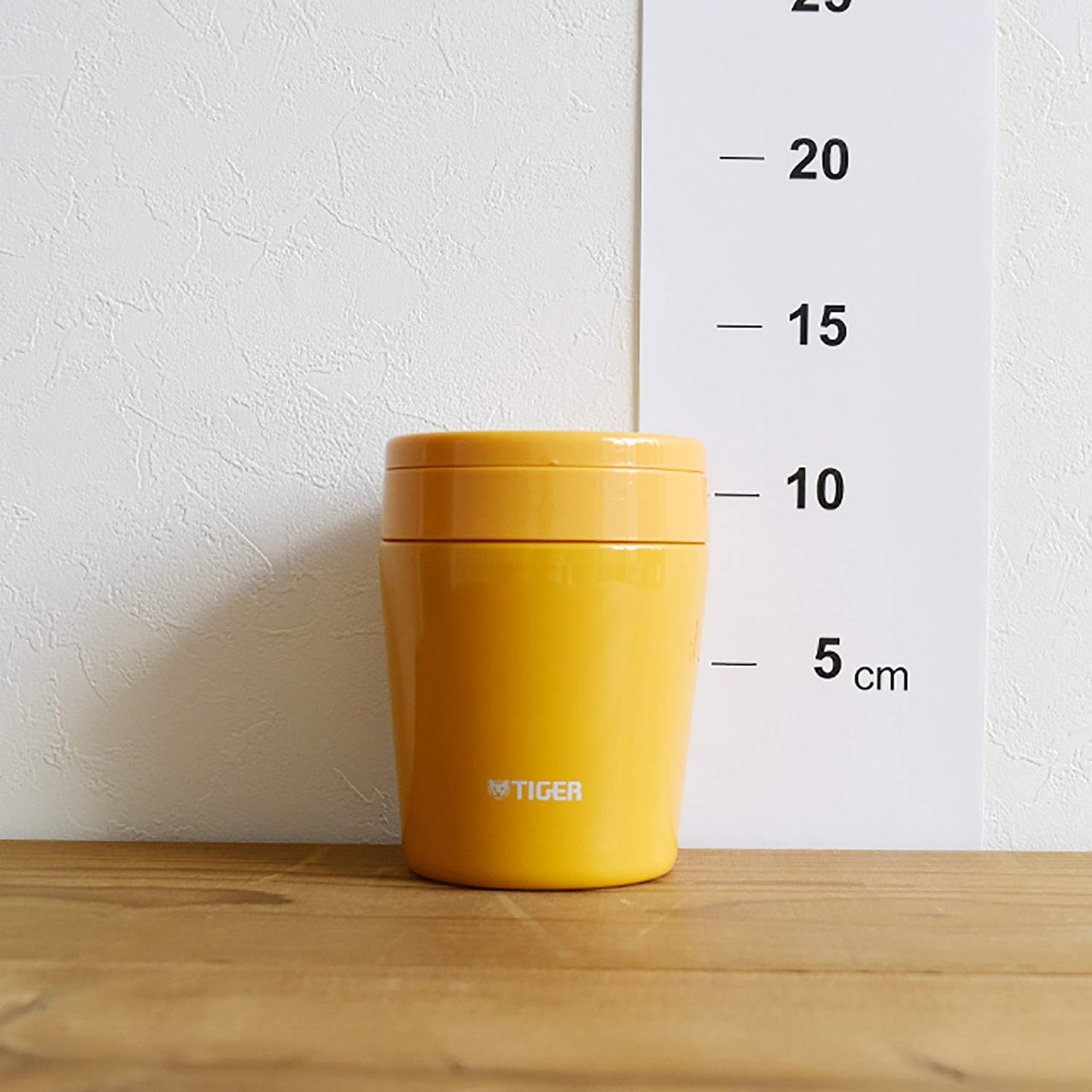 Tiger Thermos Vacuum Insulated Soup Jar, 10.1 fl oz (300 ml), Thermal, Bento Box, Wide Mouth, Round Bottom, Saffron Yellow MCL-B030-YS Tiger
