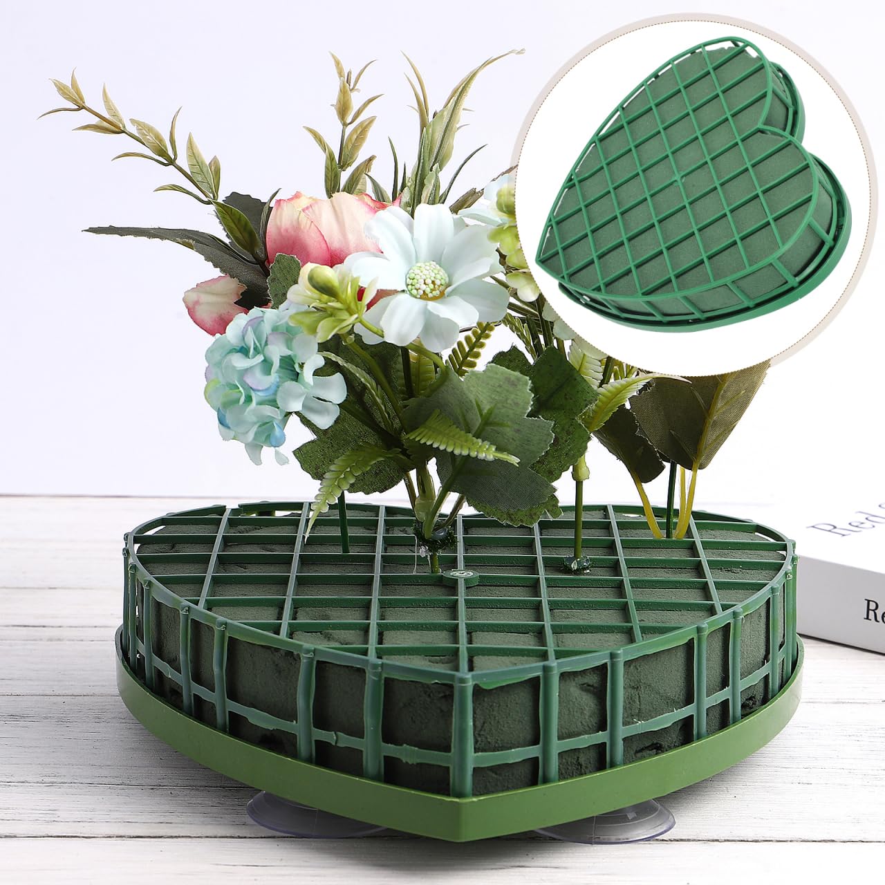 EXCEART Heart Shaped Floral Foam with 4Pcs Suction Cups, Green Wet Florist Sponge Blocks for Wedding Car Decoration, DIY Flower Arrangement Bricks for Parties & Anniversaries, Leak-Proof