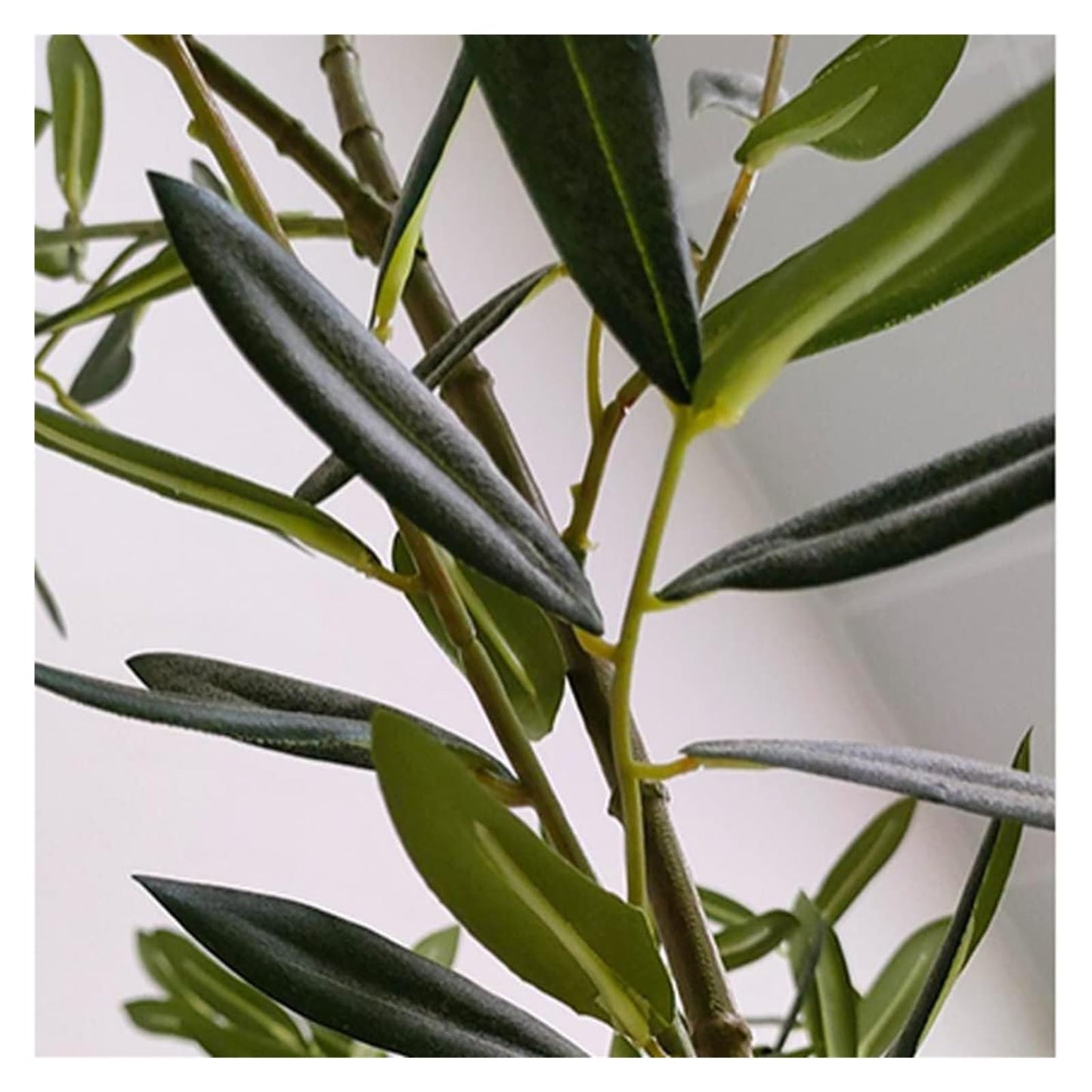 ntumLeap Indoor 4.5Ft Fake Tree Artificial Plant Olive Tree Realistic Simulation Tree in Pot for Living Rooms Home Fake Plants Decor Artificial Tree,