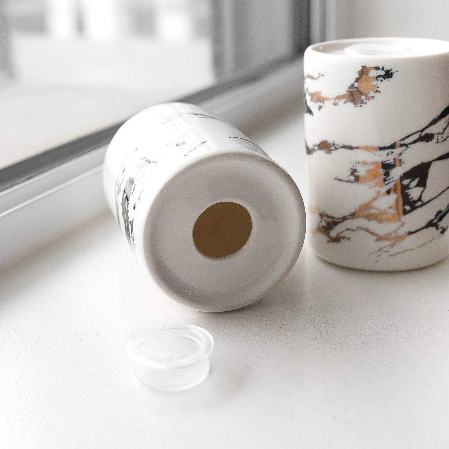 Modern Gold Ceramic Salt and Pepper Shaker Set with Lids
