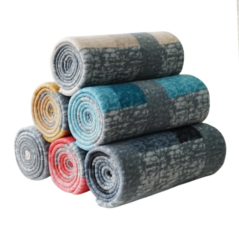 CZFZTXL Fleece Throw Blankets Bulk Fleece Blankets Solid Wholesale Lightweight Warm Soft for Pet Bed Sofa Office Wedding Gifts Travel Seasons Multiple Plaid 50x60 Inches Pack of 6