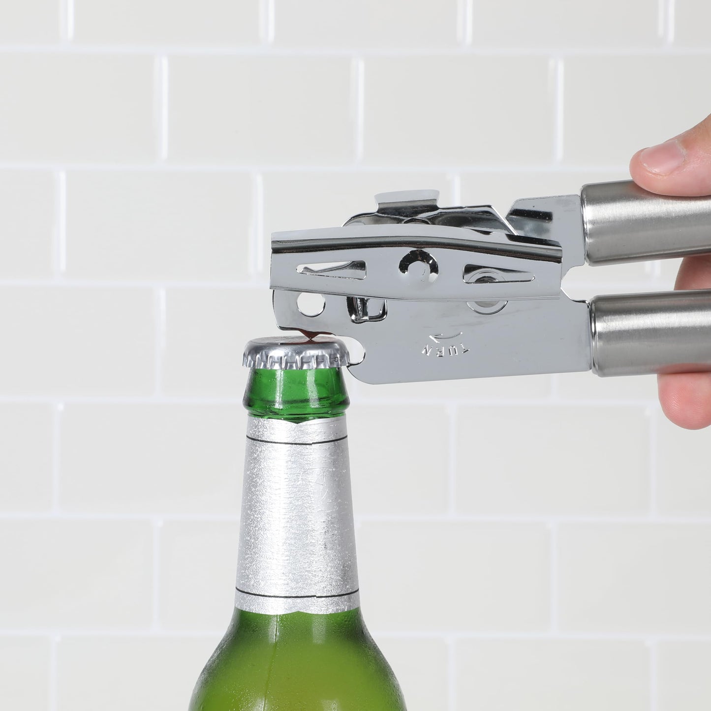 Oster Baldwyn Multifunction Can Opener and Bottle Opener with Stainless Steel Handle – Durable Kitchen Tool for Easy Opening