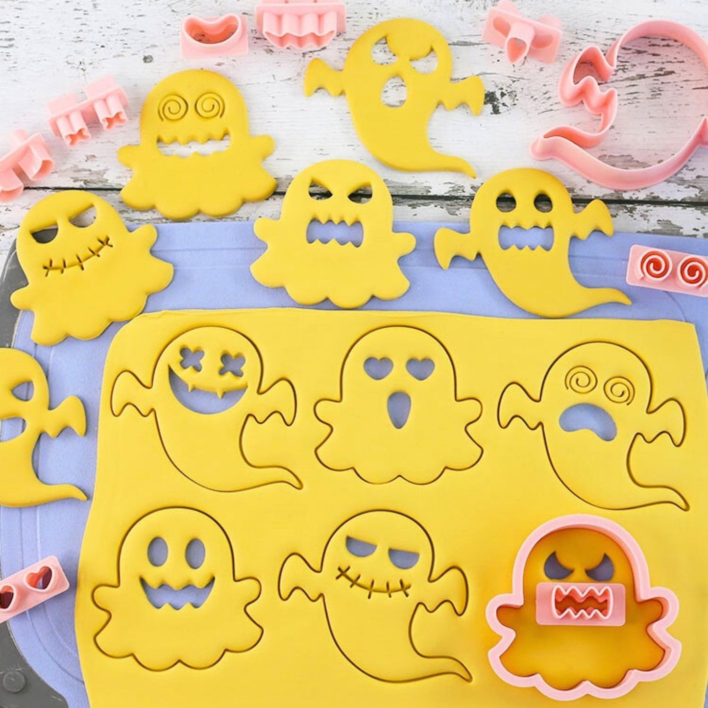 Halloween Cookie Cutter Set, 10 pcs 3D Plastic Pressable Ghost Biscuit Cutters for Kids