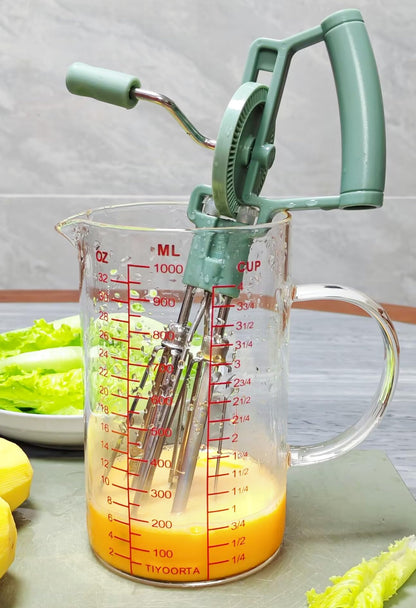 Hand Crank Egg Beater Measuring Container Combo Set, Rotary Double Head Rapid Egg Beater with 4Cups Borosilicate Glass Meausring Cup for Cooking n Baking