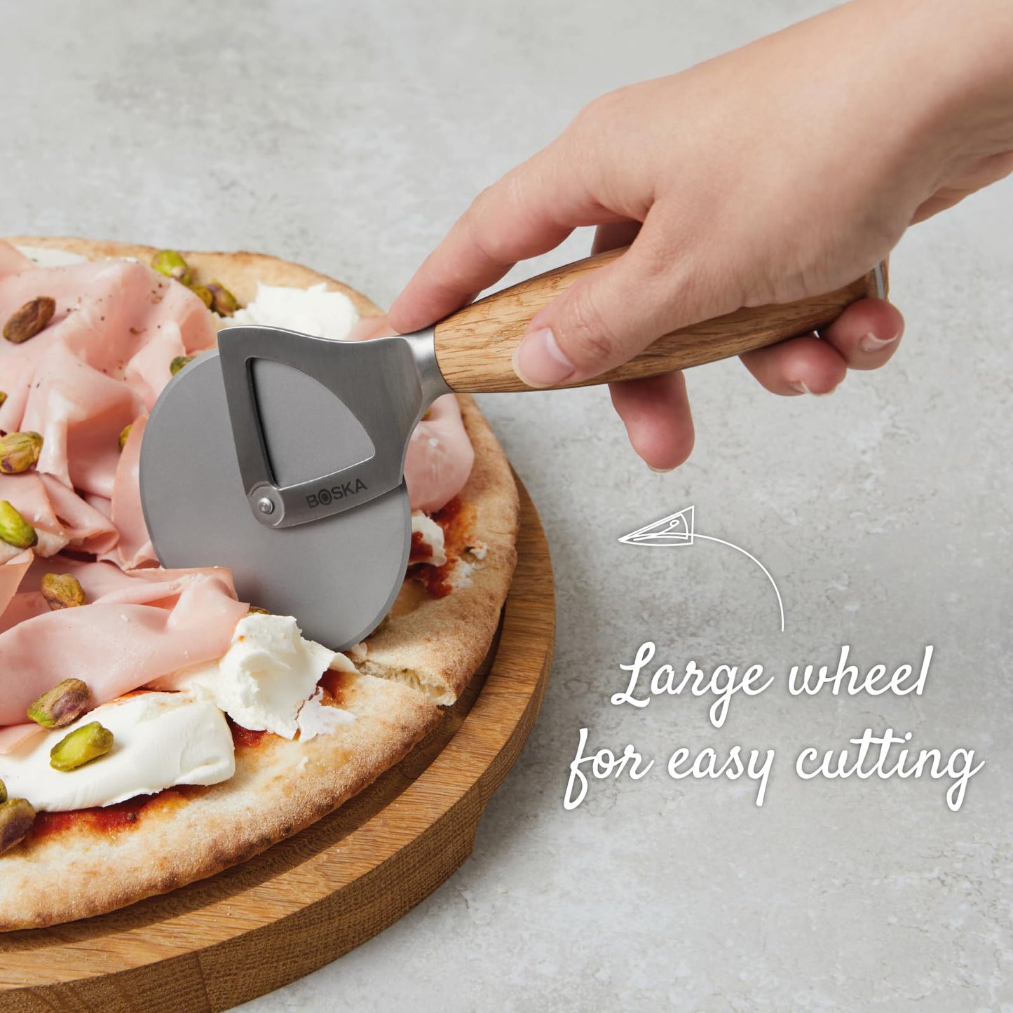 Boska Pizza Cutter Oslo+ - Large Pizza Wheel Cutter - Wooden Handle - Stainless Steel Non-Stick Wheel