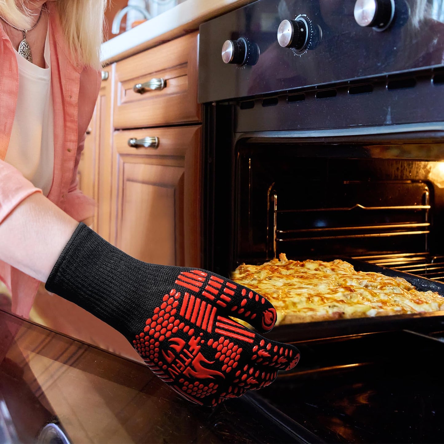 FITFIV BBQ Gloves, Oven Gloves, 1472°F Extreme Heat Resistant Barbecue Gloves, Silicone Non-Slip Oven Mitts, Kitchen for Cooking, Grilling, and Baking (Red)