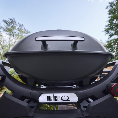 Weber Q 2800N+ Liquid Propane Portable Grill, Charcoal Grey – Wide 250°–700°F Temp Range with Plus Burner for Searing, Low‑Temp Roasting & High-Dome Lid for Travel & Camping