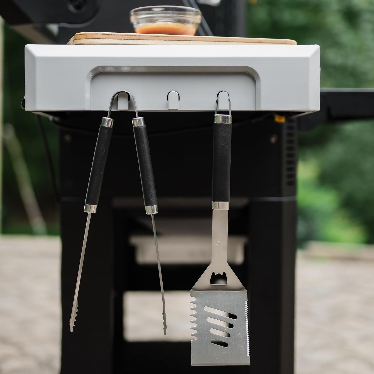 Masterbuilt® Gravity Series® 600 Smoker Grill - Digital Charcoal Grill,WiFi Technology, GravityFed™ Charcoal Hopper, 600 Cooking Sq. Inches, Black, Model MB20041023